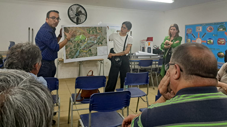 Reunión Participativa sobre la Ruta Orbital Norponiente en Padre Hurtado: Desafíos y Descontento en la Comunidad