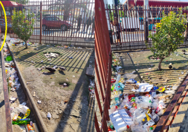 Espacio comercial carece de limpieza y afecta a usuarios en Pudahuel