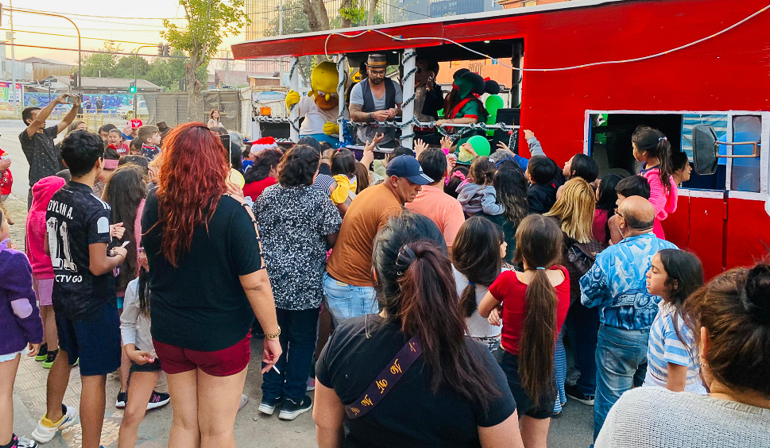 Un Recorrido Navideño en Cerro Navia: de solidaridad unión y magia comunitaria autogestionada