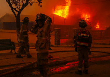 Catástrofe en Valparaíso: Monsalve declaró que los incendios están contenidos y Bomberos dieron por superada la emergencia