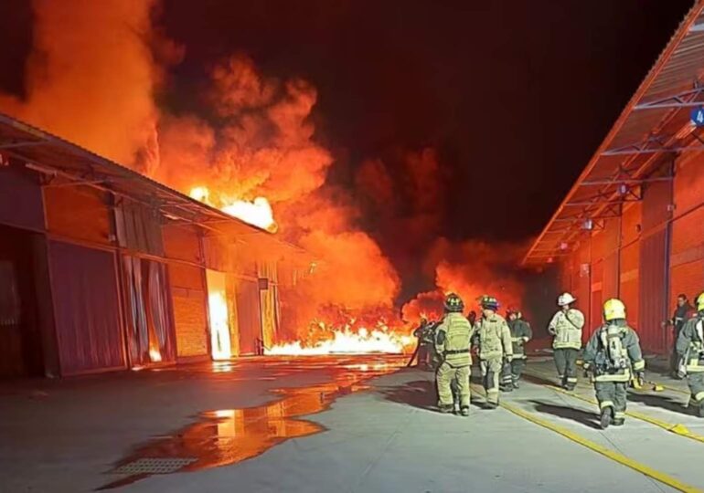 Detalles del gran incendio en sector industrial de Pudahuel