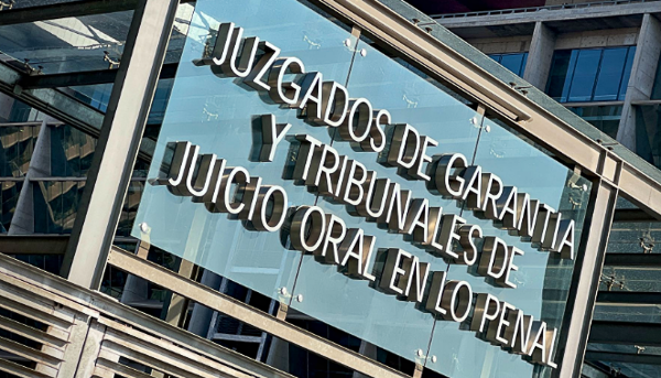 Condenan a 15 años y un día de cárcel a dos sujetos por homicidio en Cerro Navia