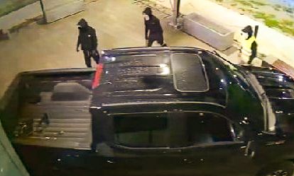 Recuperan camioneta en Cerro Navia robada mediante el método del portonazo a futbolista profesional