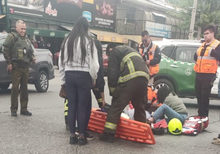 Dos mujeres jóvenes atropelladas en Cerro Navia al cruzar avenida JJ Pérez al llegar a teniente Cruz
