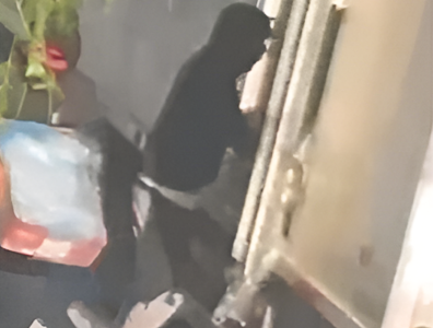 Asalto en Pudahuel: Banda armada roba camión con cajas de alimentos