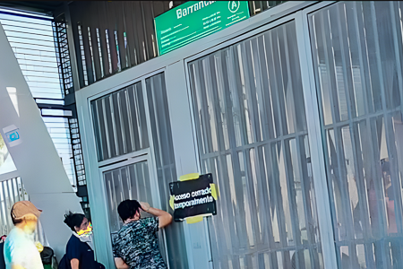 Delincuentes balean a menor de edad al interior de la estación metro Barrancas en Pudahuel