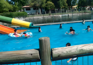 Un Día Inolvidable: Carabineros y dirigente social brindan jornada de verano adultos mayores y niños de Pudahuel Sur