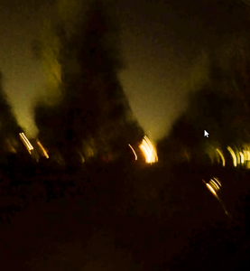 Vecinos de Pudahuel rural denuncian oscuridad nocturna por falla en alumbrado público en tramo de avenida Campo Alegre