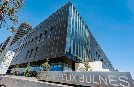 Negaron silla de ruedas a adulta mayor en urgencia del Hospital Félix Bulnes pese a grave estado de salud