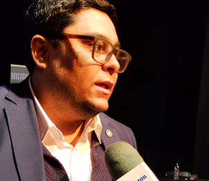 Diputado José Carlos Meza representante de Cerro Navia: sufre violenta encerrona