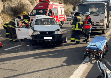 Grave accidente en la Ruta 68 deja dos personas heridas de gravedad y vehículo con pérdida total en Pudahuel