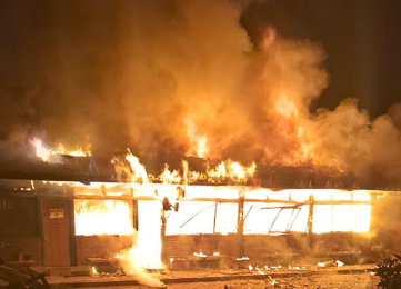 Incendio en Municipalidad de Cerro Navia deja a funcionario herido y abre dudas sobre intencionalidad