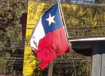 Multa de hasta $330 mil por no izar la bandera en Fiestas Patrias