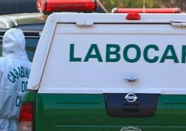 Hombre es hallado muerto con heridas de arma blanca y golpes en Pudahuel rural
