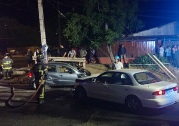 Choque nocturno entre dos automóviles en La Estrella con Corona Sueca alertó al vecindario