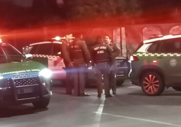 Persecución policial termina con muro destruido y un carabinero herido en Pudahuel Norte