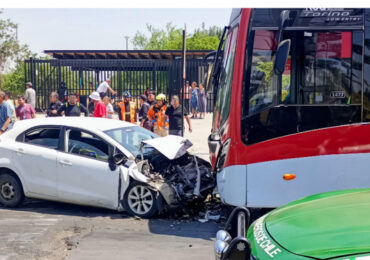 Choque frontal entre bus RED y automóvil particular en Cerro Navia deja una persona lesionada