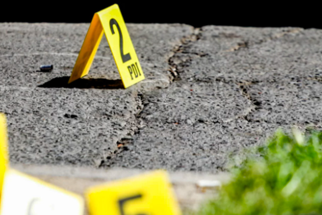 Hombre muere tras ataque a balazos en el exterior de su vivienda en Pudahuel Norte